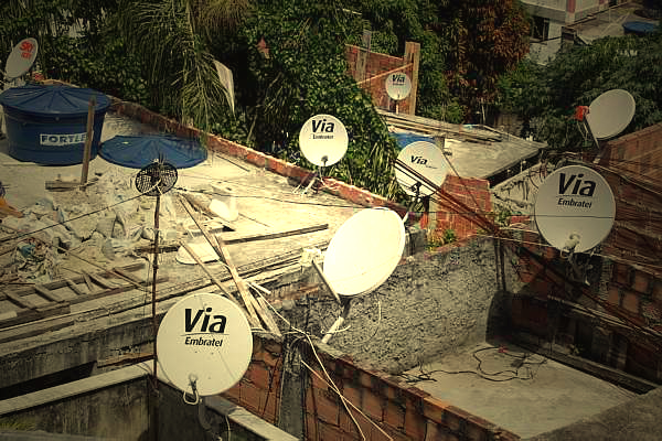 TV por assinatura na favela