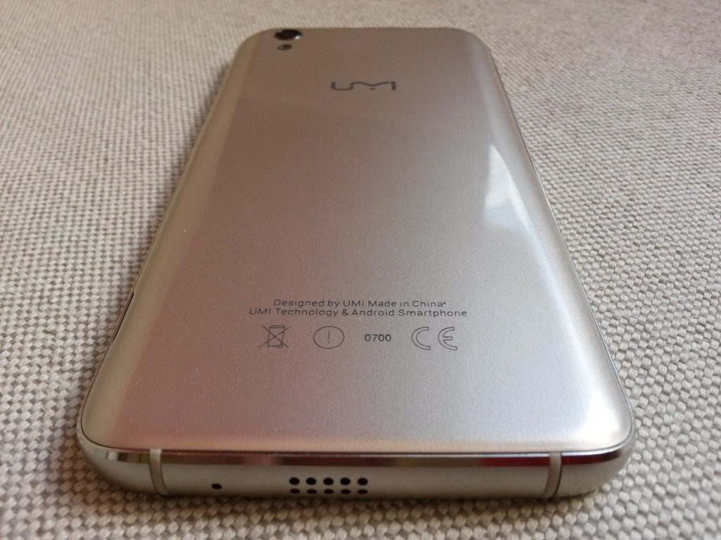 Umi London traseira