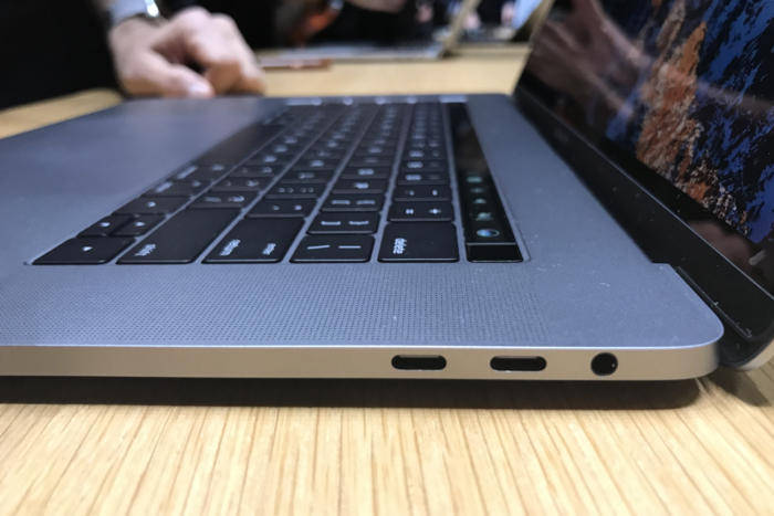 macbook pro 2016