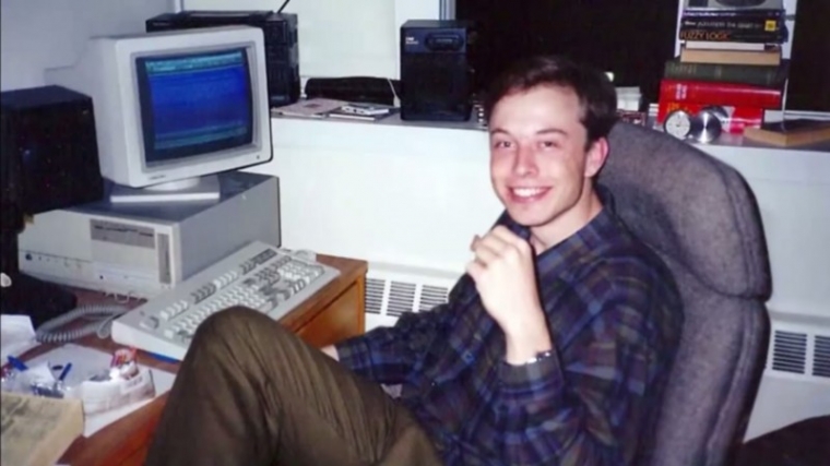 Foto antiga de Elon Musk jovem - Mobizoo