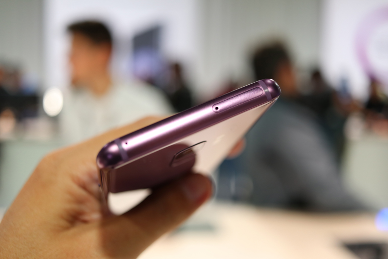 Topo do Samsung Galaxy S9 - Review / Mobizoo