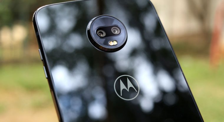 Review Moto Z3 Play: entre tapas e beijos - Mobizoo