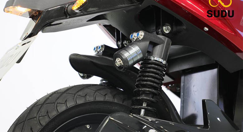 Imagem da suspensão da moto elétrica SUDU