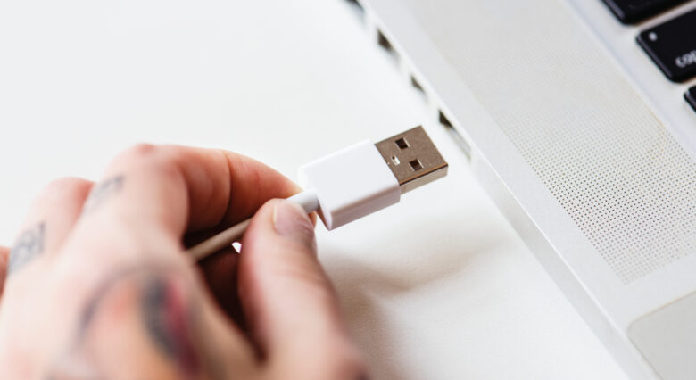 Infecção via USB: Saiba Como se Proteger de Ataques - Mobizoo